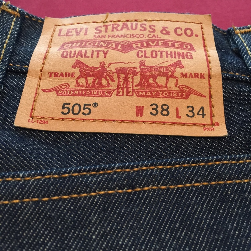 LEVI'S. Model 505 size 38 X 34. New/unworn.